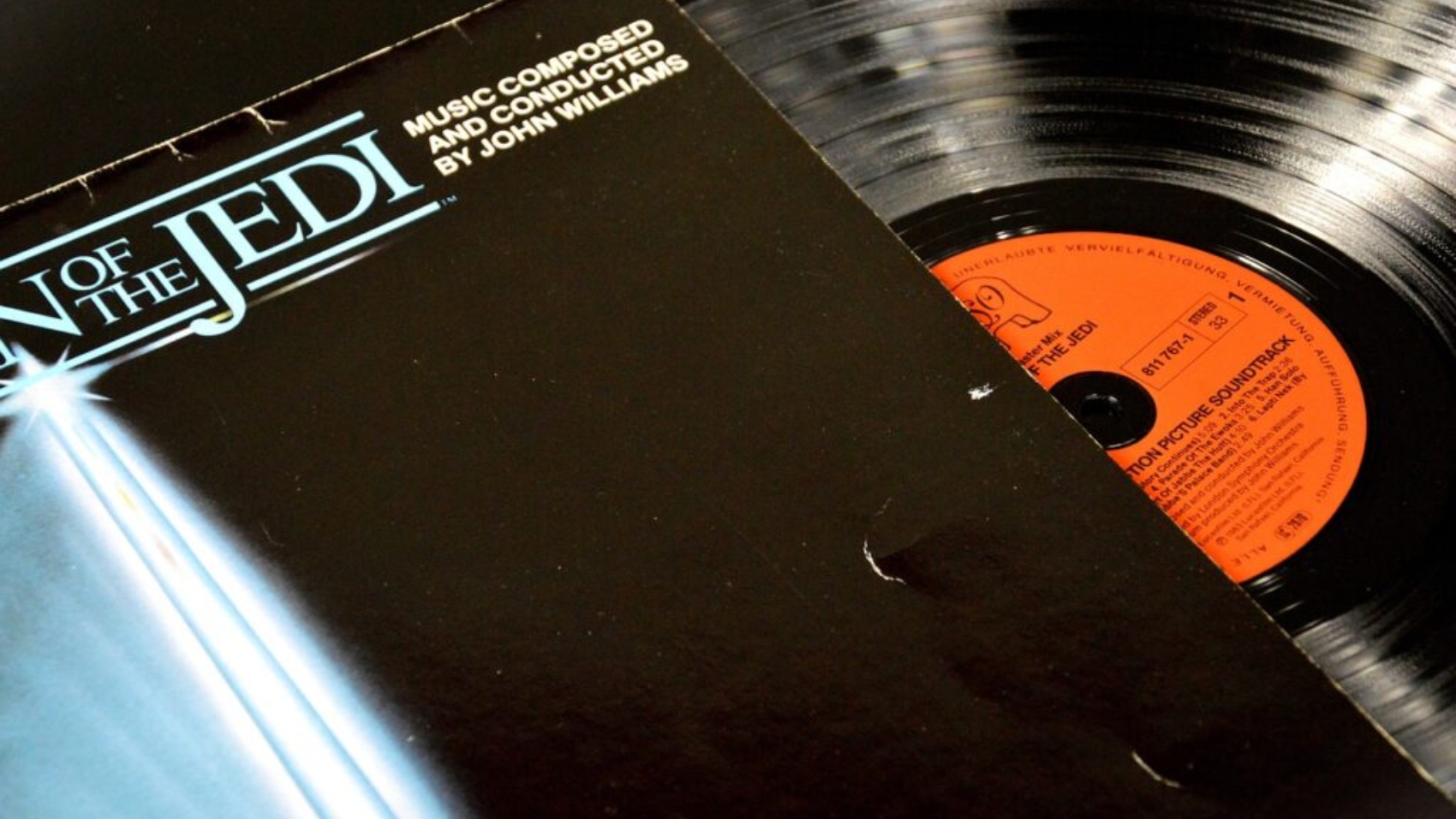 star-wars-vinyl-soundtrack-1147501-1024x681-1