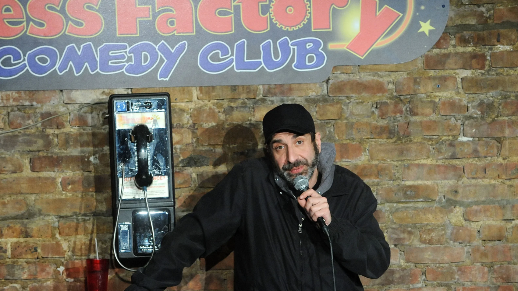 635643469797494890-547567217BB015-Dave-Attell-