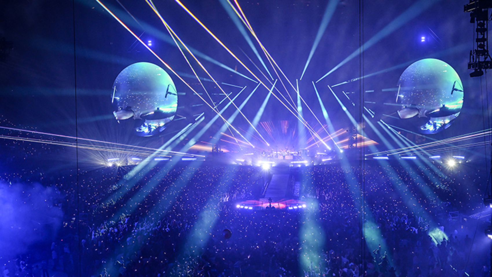 MAIN-COVER-PHOTO_Coldplay_Jennings