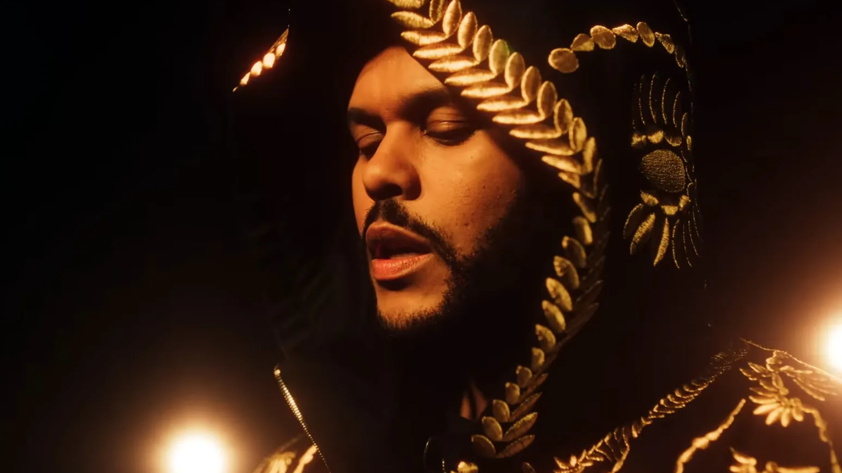 The-Weeknd-Dancing-In-The-Flames-screenshot-billboard-1548