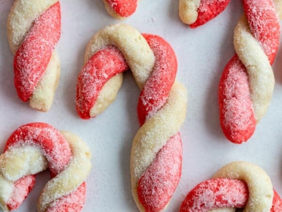 Candy-Cane-Cookies-4-600x896-1