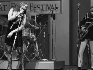 Janis-Joplin-with-Big-Brother-The-Holding-Co