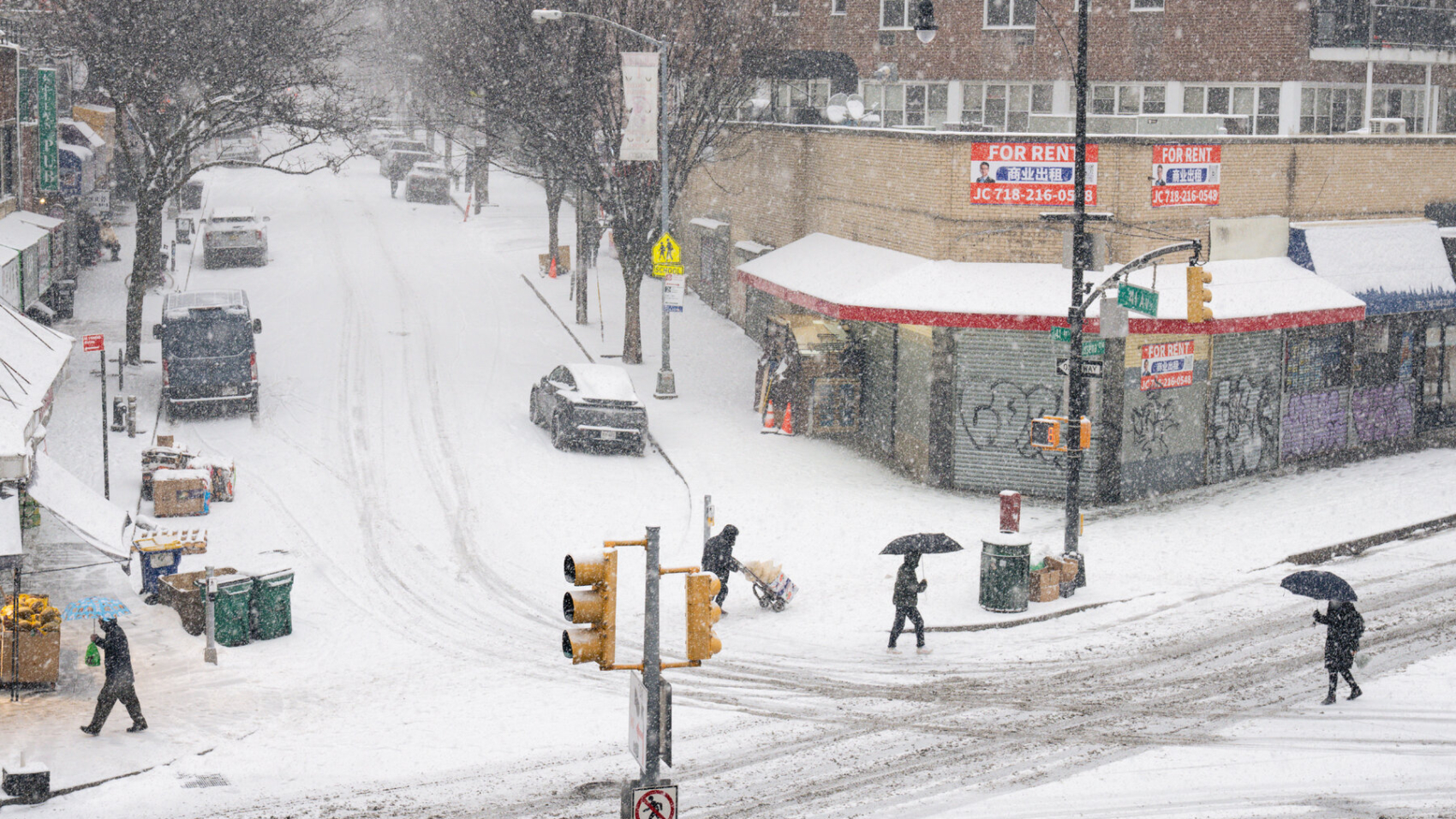 25winter-storm-nyc-schools-qtcp-mediumSquareAt3X