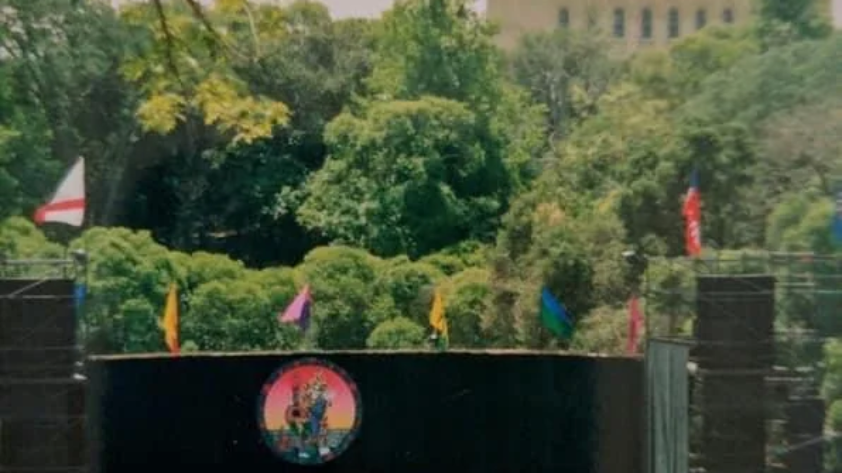 photos-of-the-day-5-6-7-89-frost-amphitheater-palo-alto-ca-v0-7zo7riw3lfua1