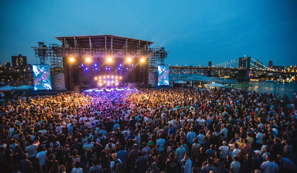 The-Rooftop-at-Pier-17-concert