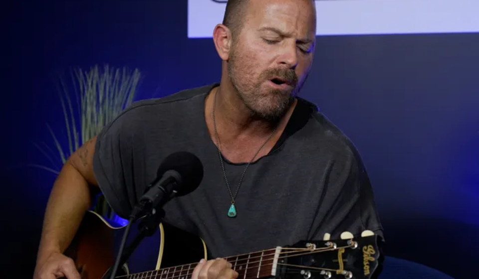 90299861007-kip-moore-04