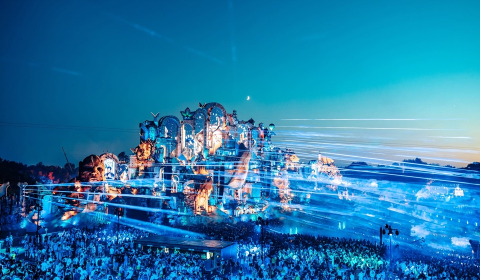 Tomorrowland-2026-Weekend-1-02