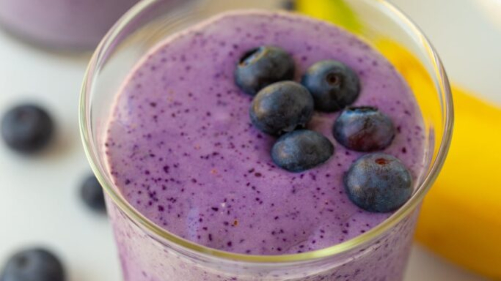 blueberry-smoothie-recipe-6-683x1024