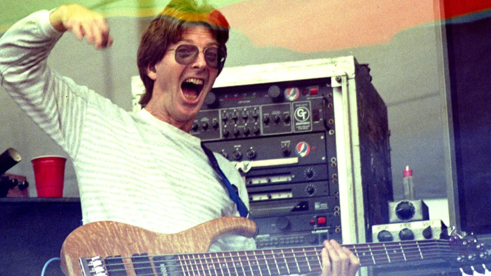 eafb670fb27ef4b6175e0c39df43eecec9-phil-lesh.2x.rsocial.w600