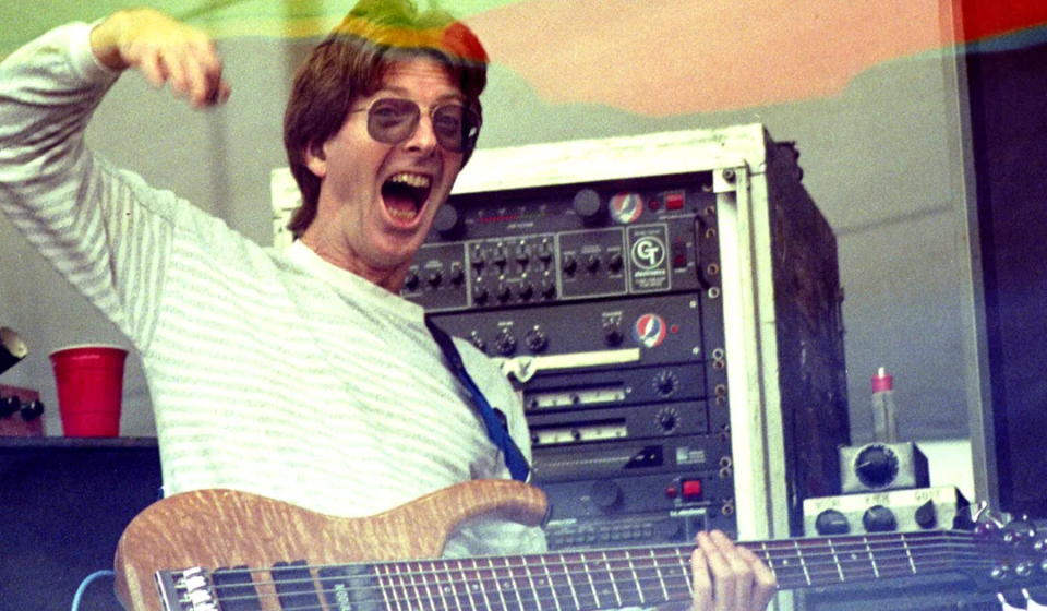 eafb670fb27ef4b6175e0c39df43eecec9-phil-lesh.2x.rsocial.w600